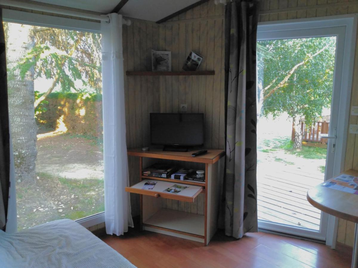 Paradise Challets And Camping Otel Sarrecave Dış mekan fotoğraf