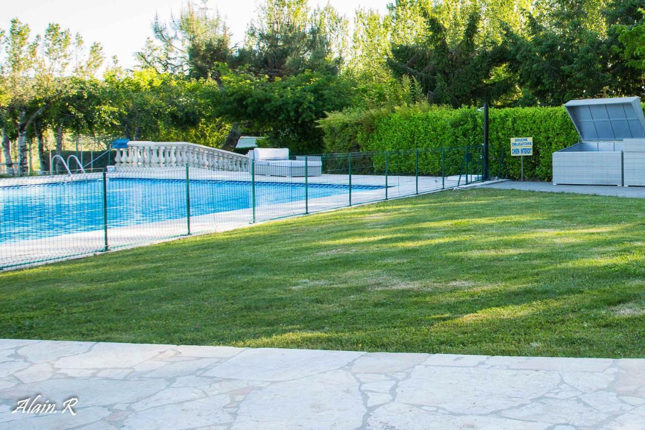 Paradise Challets And Camping Otel Sarrecave Dış mekan fotoğraf