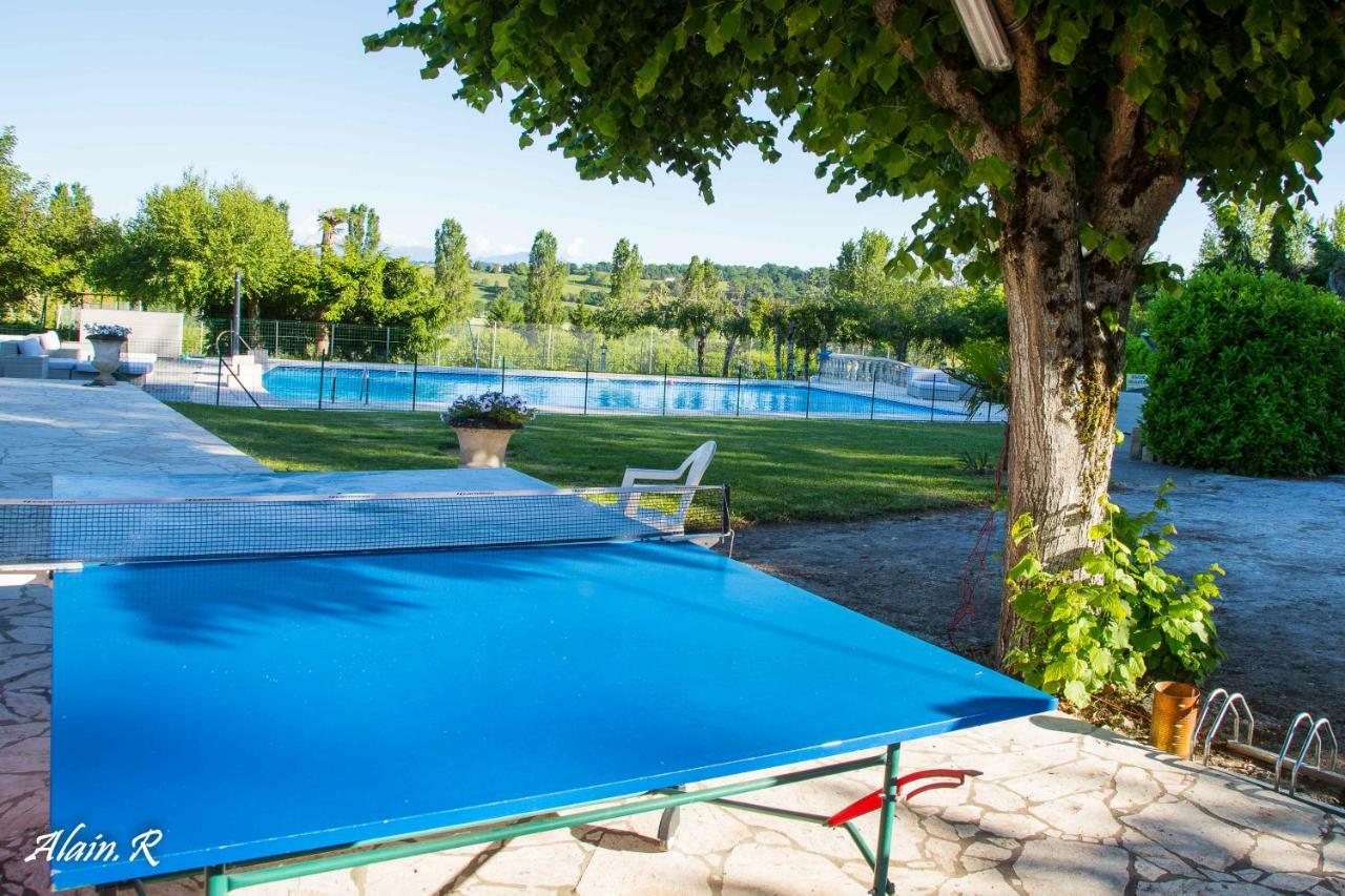 Paradise Challets And Camping Otel Sarrecave Dış mekan fotoğraf
